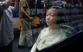 Câu chuyện buồn phía sau bức tượng người phụ nữ trên những chuyến xe buýt ở Hàn Quốc
