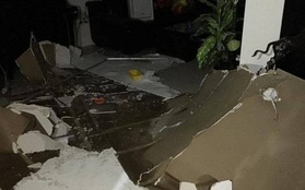 Hà Nội: Trần thạch cao chung cư đổ sập, nước lênh láng trong nhà