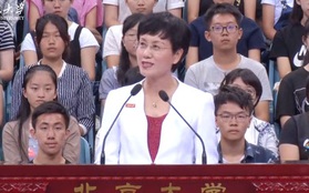 Bài phát biểu đáng ngẫm của giáo sư ĐH Bắc Kinh: Sinh viên ngồi nghe không sót một từ!