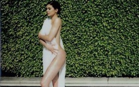 Kylie Jenner tung ảnh nude khoe thân hình gợi cảm thời chưa bụng mang dạ chửa