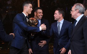 Clip: Khoảnh khắc Ronaldo giành Quả bóng vàng 2017