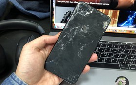 Ký sự đem iPhone 8 Plus bị vỡ nát đi sửa: Đắt gấp rưỡi Samsung Galaxy Note 8, hàng xách tay Mỹ không được bảo hành