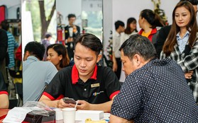 Người Việt chịu chơi chi gần 500 tỷ mua iPhone X chính hãng