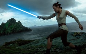 “Star Wars: The Last Jedi” xuất sắc vượt qua cái bóng huyền thoại của chính mình