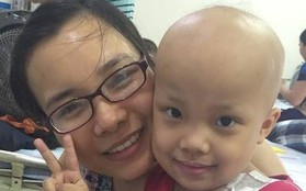 Tâm sự mẹ dành cho con gái 5 tuổi bị ung thư máu: Mẹ chấp nhận đổi mọi thứ để con được sống con ơi!