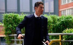 Ronaldo công khai trước tòa muốn trở lại Anh chơi bóng