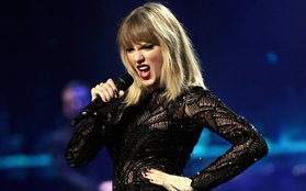 Taylor Swift diện đồ xuyên thấu hát cả loạt hit trong "concert duy nhất của 2017"