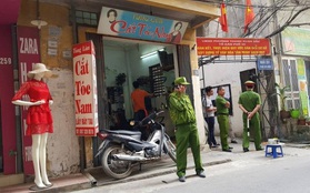 Hà Nội: Bàng hoàng phát hiện người đàn ông treo cổ lơ lửng trên cột điện ở phố Vũ Hữu