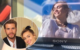 Bố Miley Cyrus bất ngờ khoe ảnh con gái đã làm đám cưới?