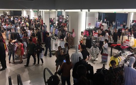 Store Zara ở Sài Gòn chật cứng người mua sắm trong ngày sale đầu tiên