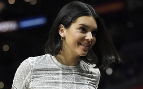 Hậu bơm môi sửa mặt, Kendall Jenner bắt đầu xuống sắc vì di chứng thẩm mỹ?