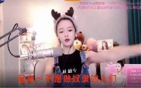 Hát quốc ca phản cảm khi livestream, hotgirl 2 triệu subscriber Trung Quốc bị "ban" và gạch đá thẳng mặt