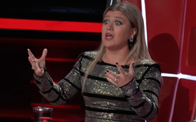 The Voice US: Mở màn vòng Đối đầu, Kelly Clarkson đã khiến fan dậy sóng vì bất bình