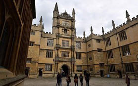 Câu hỏi tuyển sinh kỳ cục tại ĐH Oxford: Đá trông như thế nào?