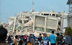 Indonesia: Các nạn nhân động đất, sóng thần được chuyển đến thành phố Balikpapan