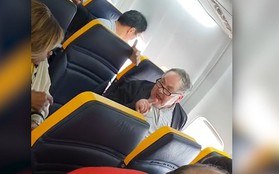 Nữ hành khách cao tuổi bị gọi là "con bò xấu xí" trên chuyến bay của Ryanair