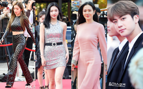 Thảm đỏ gây tranh cãi nhất hôm nay: Red Velvet bị "ném đá" vì sexy quá đà, Son Ye Jin và BTS giản dị vẫn quá nổi