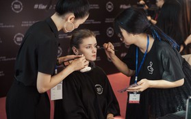 Đội ngũ nhân viên Tina Lê thể hiện tài năng tại “Vietnam International  Fashion Week 2018”