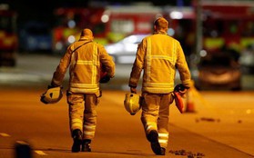 Vị cảnh sát dũng cảm lao thẳng vào đám cháy, cố gắng phá cửa trực thăng để cứu nạn nhân trong thảm kịch Leicester