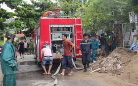 Ngôi nhà trọ 3 tầng ở Đà Nẵng bốc cháy khiến người dân hoảng loạn tháo chạy