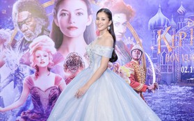 Hoa hậu Tiểu Vy xinh như công chúa trong buổi ra mắt "Kẹp Hạt Dẻ và Bốn Vương Quốc"