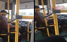 Vừa lái xe vừa dùng điện thoại, tài xế xe buýt ở Hà Nội bị đình chỉ công việc