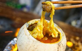 Sài Gòn có những món đặt trong quả dừa, chưa thưởng thức cũng thấy "ngon mắt"