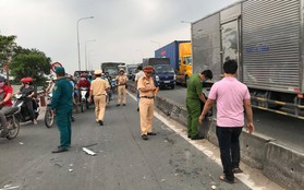 TP. HCM: Cự cãi sau va chạm giao thông, nam thanh niên rút dao đâm rồi tông thẳng xe máy khiến 1 người tử vong