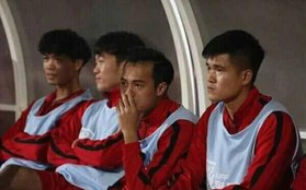 Văn Toàn bật khóc khi đồng đội giơ áo số 9 ăn mừng bàn thắng