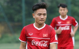 Tuyển Việt Nam bất ngờ loại 2 tuyển thủ trong đêm, chính thức chốt danh sách dự AFF Cup 2018