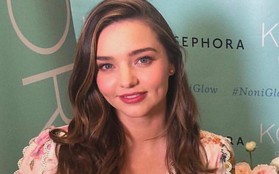 Miranda Kerr xuất hiện vui vẻ sau khi bị đòi chiếc piano do tỷ phú dùng hàng chục tỷ tiền tham nhũng mua tặng