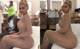 Không thua chị Kim, Kylie Jenner khoe siêu vòng 3 sexy hết cỡ với váy nude xuyên thấu