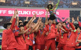 Khoảnh khắc vàng của ngày hôm nay - ĐT Việt Nam nâng cao cúp AFF Cup 2018
