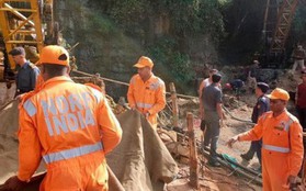 Ấn Độ đẩy mạnh công tác cứu hộ 15 thợ mỏ mắc kẹt trong hầm