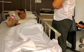 Thủ môn đội tuyển Việt Nam gãy tay được phẫu thuật tại Singapore