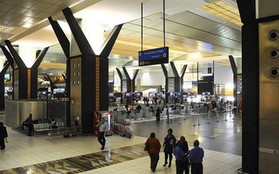 Sơ tán sân bay lớn nhất Nam Phi vì lo ngại có bom