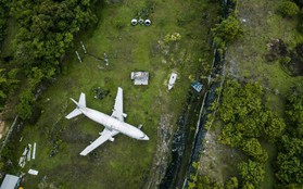 Bí ẩn máy bay Boeing 737 ‘từ trên trời rơi xuống’