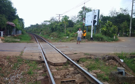 Đồng Nai: Nhìn nhầm đèn đỏ thành đèn xanh, hai tàu hỏa suýt đâm nhau