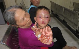 Nghệ An: Nghi vấn bé trai 2 tuổi bị cha dượng bạo hành khiến mặt mũi sưng phù, bầm tím