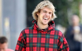Justin Bieber bỗng cười như được mùa giữa lúc Selena bị The Weeknd đá xéo