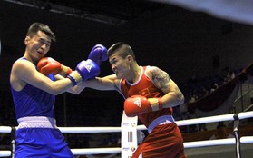 Nhà vô địch boxing lý giải việc “chấp 2 chân” để tỉ thí với Flores