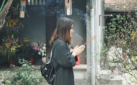 Từ câu chuyện cô gái được "crush" chủ động nhắn tin sau khi nếm muối ở chùa Hà, ghé thăm ngôi chùa cầu duyên nổi tiếng Hà Nội