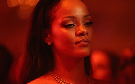 Rihanna làm hacker ngầu lòi trong hội đạo chích toàn mỹ nhân "Ocean's 8"