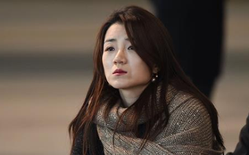 Hất nước vào mặt nhân viên, thiên kim của Korean Air bị netizen Hàn chỉ trích dữ dội vì quá phách lối