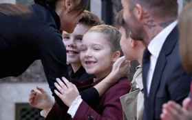 Những chữ viết nguệch ngoạc của Harper Beckham làm mọi người "tan chảy" vì nội dung quá dễ thương