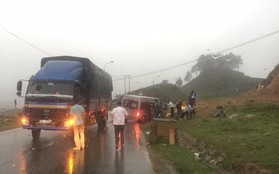 Sơn La: Xe tải đấu đầu xe khách trong cơn mưa khiến nhiều người bị thương