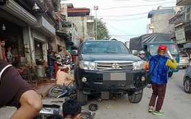 Hà Nội: Nam tài xế điều khiển xế hộp Fortuner gây tai nạn liên hoàn, một bé gái 7 tuổi tử vong