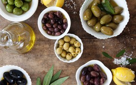 Kết hợp quả olive trong bữa ăn để nhận được đủ 6 lợi ích tuyệt vời, trong đó có cả giảm cân