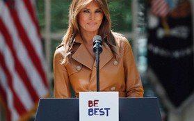 Bà Melania phẫu thuật khối u, ông Trump tức tốc tới bệnh viện