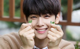 "Mỹ nam truyện tranh" Cha Eun Woo từng bị tê cứng mặt vì... cười quá nhiều